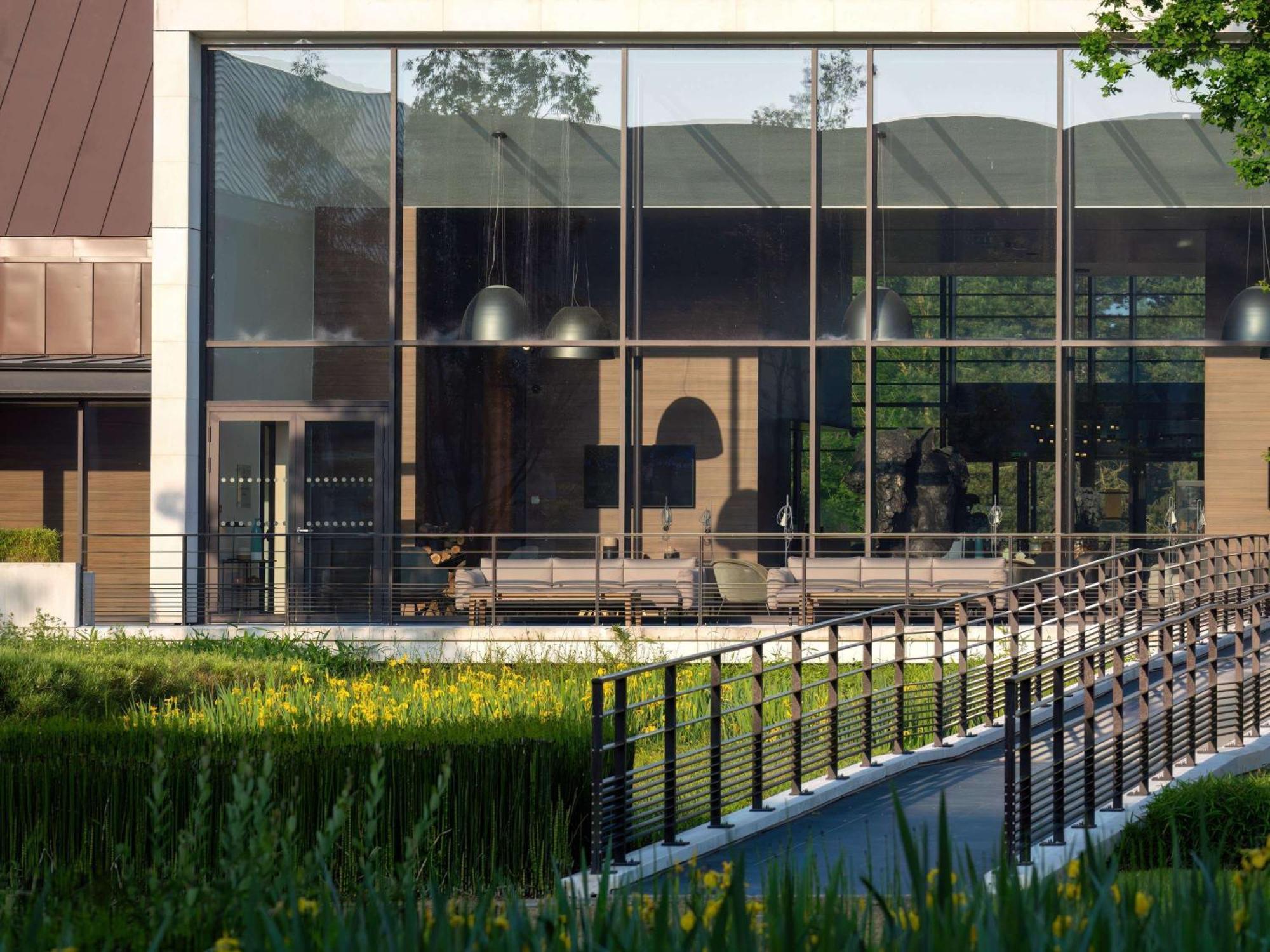 Le Domaine Des Vanneaux Golf Et Spa Mgallery L'Isle-Adam Bagian luar foto
